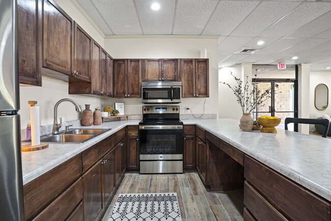 Acacia Park in El Paso, TX - Building Photo - Building Photo