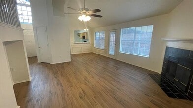 1418 Chaucer Dr in Arlington, TX - Building Photo - Building Photo