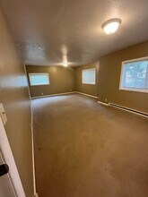 4105 SW 91st Ave in Portland, OR - Building Photo - Building Photo