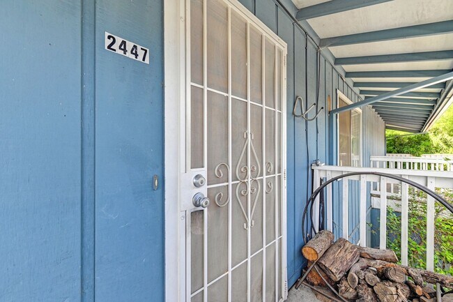 2447 Cottage Dr in Auburn, CA - Building Photo - Building Photo