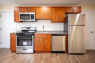 30 Elm St, Unit 3 in Newark, NJ - Building Photo