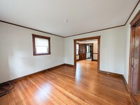 9 Henry St, Unit A in Brookline, MA - Foto de edificio - Building Photo