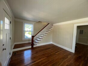 3727 Robin Hood Rd in Norfolk, VA - Building Photo - Building Photo