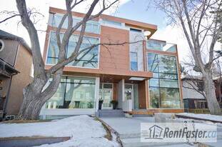 2107-2127 27 Ave SW in Calgary, AB - Building Photo