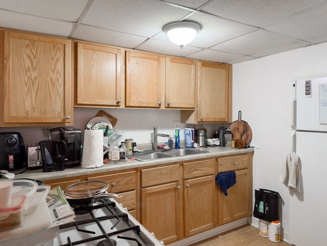 3701 N Racine Ave, Unit J08P in Chicago, IL - Building Photo - Building Photo