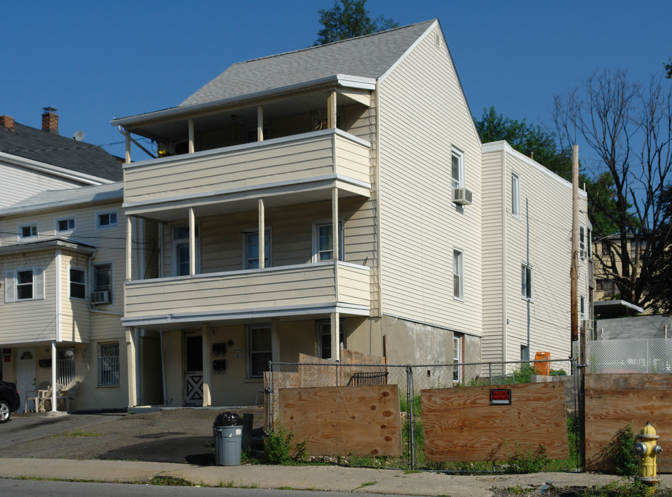 53 chestnut St in Tarrytown, NY - Building Photo