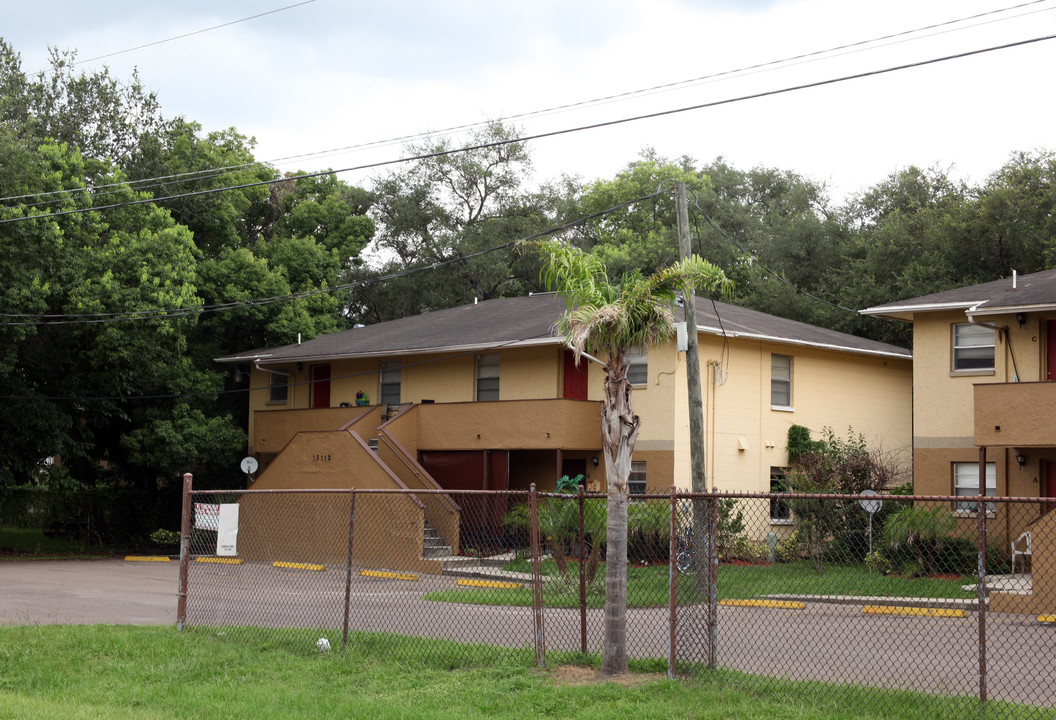 13113 Leisurewood Pl in Tampa, FL - Building Photo