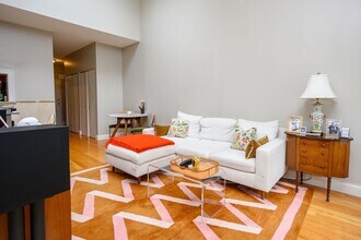 106 13th St in Boston, MA - Building Photo - Building Photo