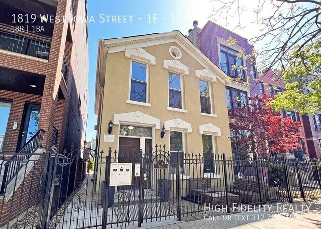 property at 1819 W Iowa St