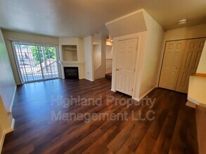 324 NE Whitman St in Pullman, WA - Foto de edificio - Building Photo