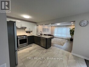 614 Parade Dr in Ottawa, ON - Building Photo - Building Photo