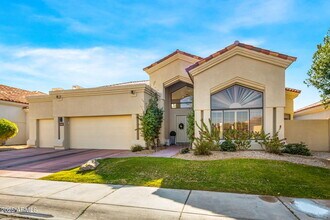 7439 E Beryl Ave in Scottsdale, AZ - Foto de edificio - Building Photo