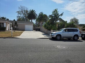 823 Congress St in Costa Mesa, CA - Building Photo - Building Photo