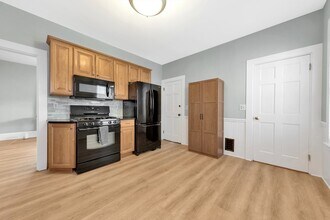 6 Bellflower St, Unit 2 in Boston, MA - Building Photo - Building Photo