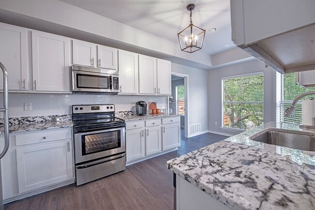 Barton Creek Villas in Austin, TX - Foto de edificio - Building Photo