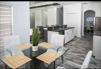 4733 Cumbrian Lakes Dr in Kissimmee, FL - Building Photo - Building Photo