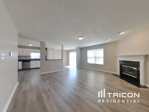 6331 Runnymede Ct in Camby, IN - Foto de edificio - Building Photo