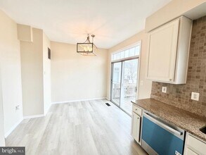15239 Brazil Cir in Woodbridge, VA - Building Photo - Building Photo