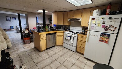 1055 Commonwealth Ave, Unit 1 in Boston, MA - Building Photo - Building Photo