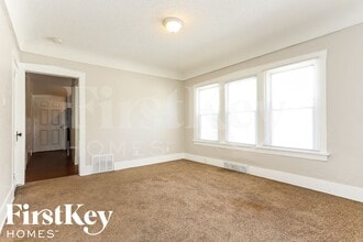 1306 Brookside Ave in Waukegan, IL - Building Photo - Building Photo