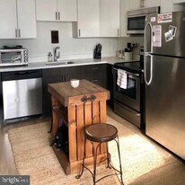 4500 College Ave in College Park, MD - Building Photo