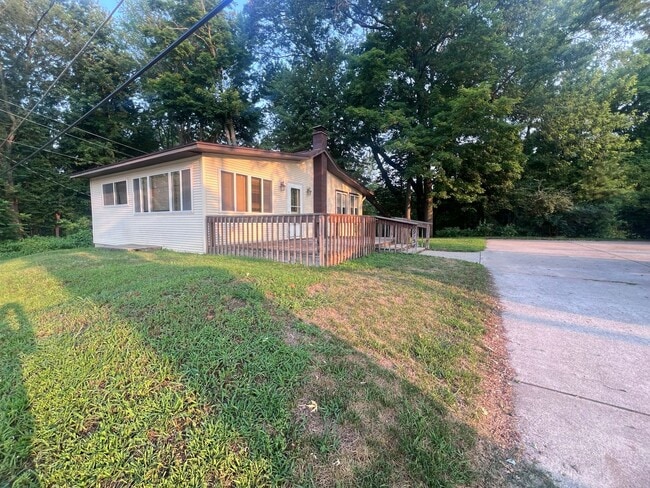 6975 Silver Lake Dr NE in Rockford, MI - Building Photo - Building Photo