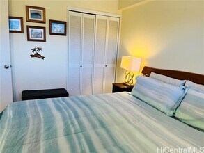 2440 Kuhio Ave. in Honolulu, HI - Building Photo - Building Photo