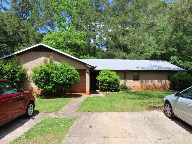 property at 119 St Andrews Ct