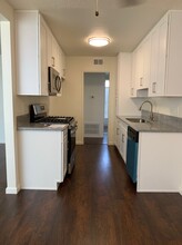 North Park Apartments in Chatsworth, CA - Building Photo - Building Photo