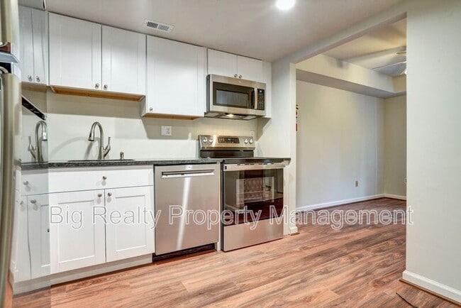 property at 704 Stonybrook Dr