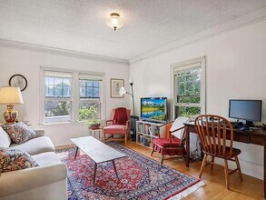 2512 33rd Ave S, Unit 3 in Minneapolis, MN - Foto de edificio - Building Photo