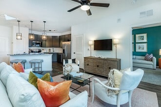 The Residence at Old Hickory Lake in Old Hickory, TN - Foto de edificio - Building Photo