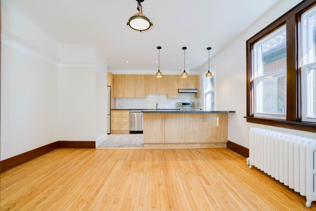 18 Golfdale Rd in Toronto, ON - Building Photo - Building Photo