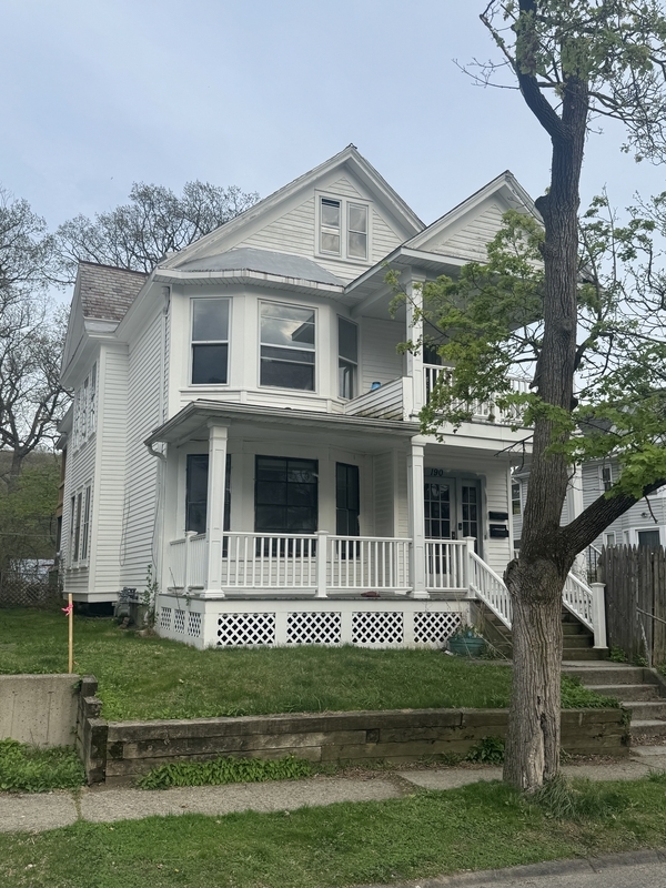 property at 190 7th Ave