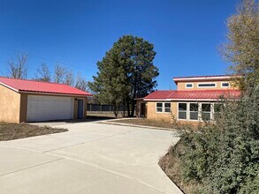 72 Aspen Dr in Edgewood, NM - Building Photo - Building Photo