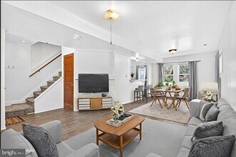 1118 Sterling Ave in Marcus Hook, PA - Building Photo - Building Photo