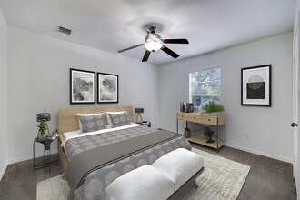 5906 Golden Forest Dr in Houston, TX - Building Photo - Building Photo