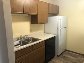 Stearns Place Apartments - 55+ Preferred in St. Cloud, MN - Building Photo - Building Photo