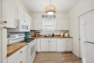 1213 55th St in Galveston, TX - Building Photo - Building Photo