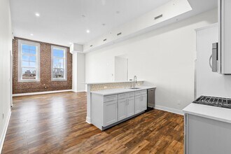 6200 Hudson Ave in West New York, NJ - Building Photo - Building Photo