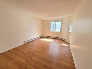 828 Sutton Mills in Kingston, ON - Building Photo - Building Photo