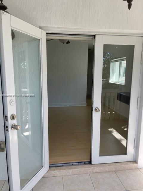 3346 SW 25th St in Miami, FL - Building Photo - Building Photo