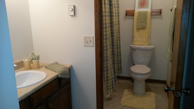 1804 Green Valley Dr, Unit 1804