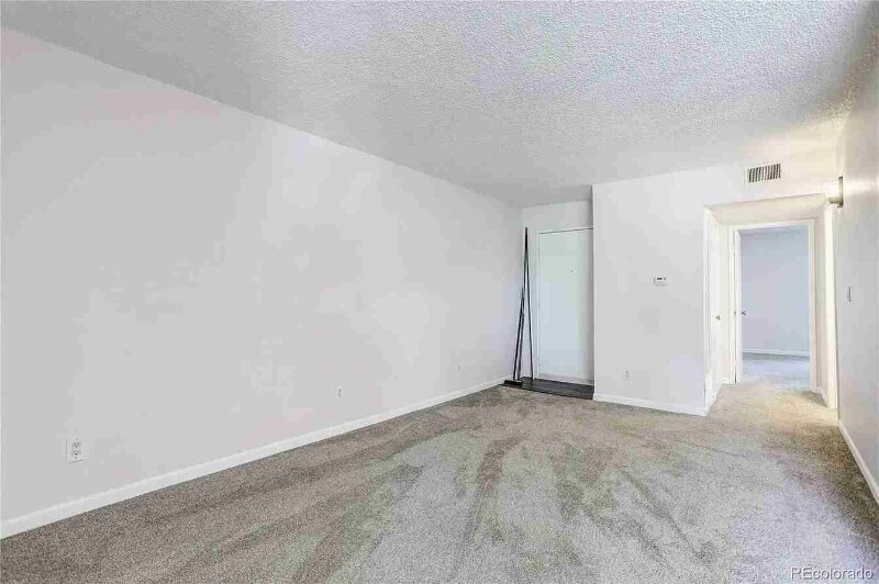 10702 E Exposition Ave in Aurora, CO - Building Photo