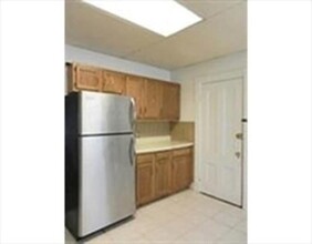 369 Savin Hill Ave, Unit 1 in Boston, MA - Building Photo - Building Photo