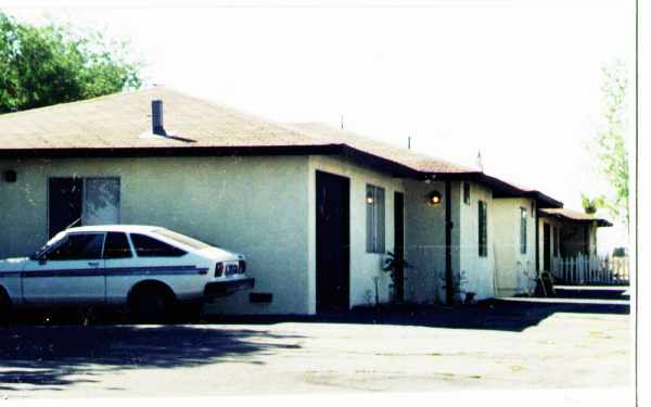 14379 Main St in Hesperia, CA - Building Photo - Building Photo