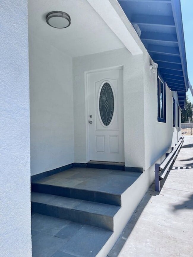 925-927 Ave B in Calimesa, CA - Building Photo - Building Photo