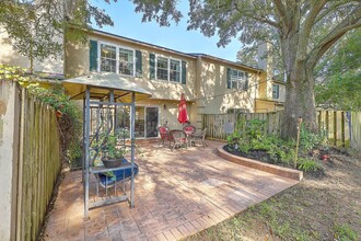 2065 Emerald Terrace in Mount Pleasant, SC - Building Photo - Building Photo