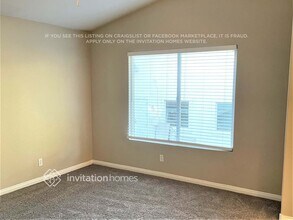 8428 Opal Splendor Ave in Las Vegas, NV - Foto de edificio - Building Photo