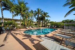 4050 NE 12th Ter, Unit 45-2 in Oakland Park, FL - Building Photo